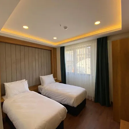 Pege Hotel 3*