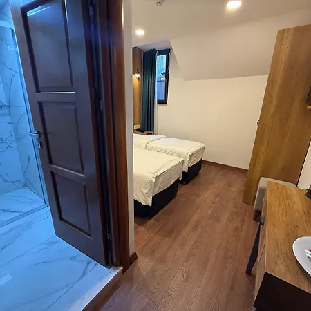 Pege Hotel 3*
