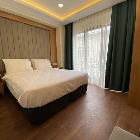 Pege Hotel 3*