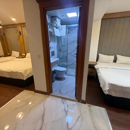 Otel Pege 3*