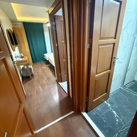 Otel Pege